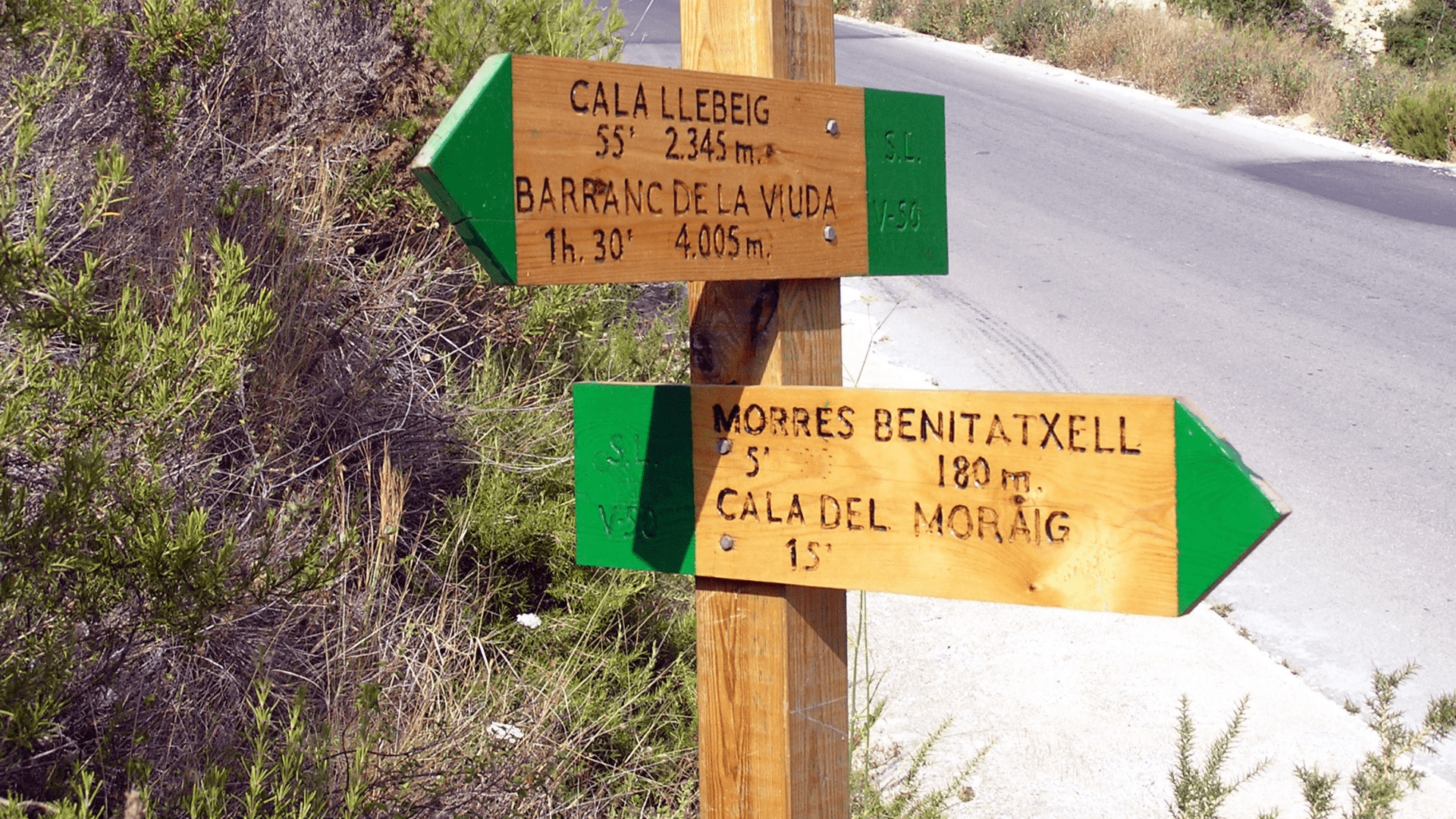 Why is hiking in Cumbre del Sol a good option? Why is hiking in Cumbre del Sol a good option?