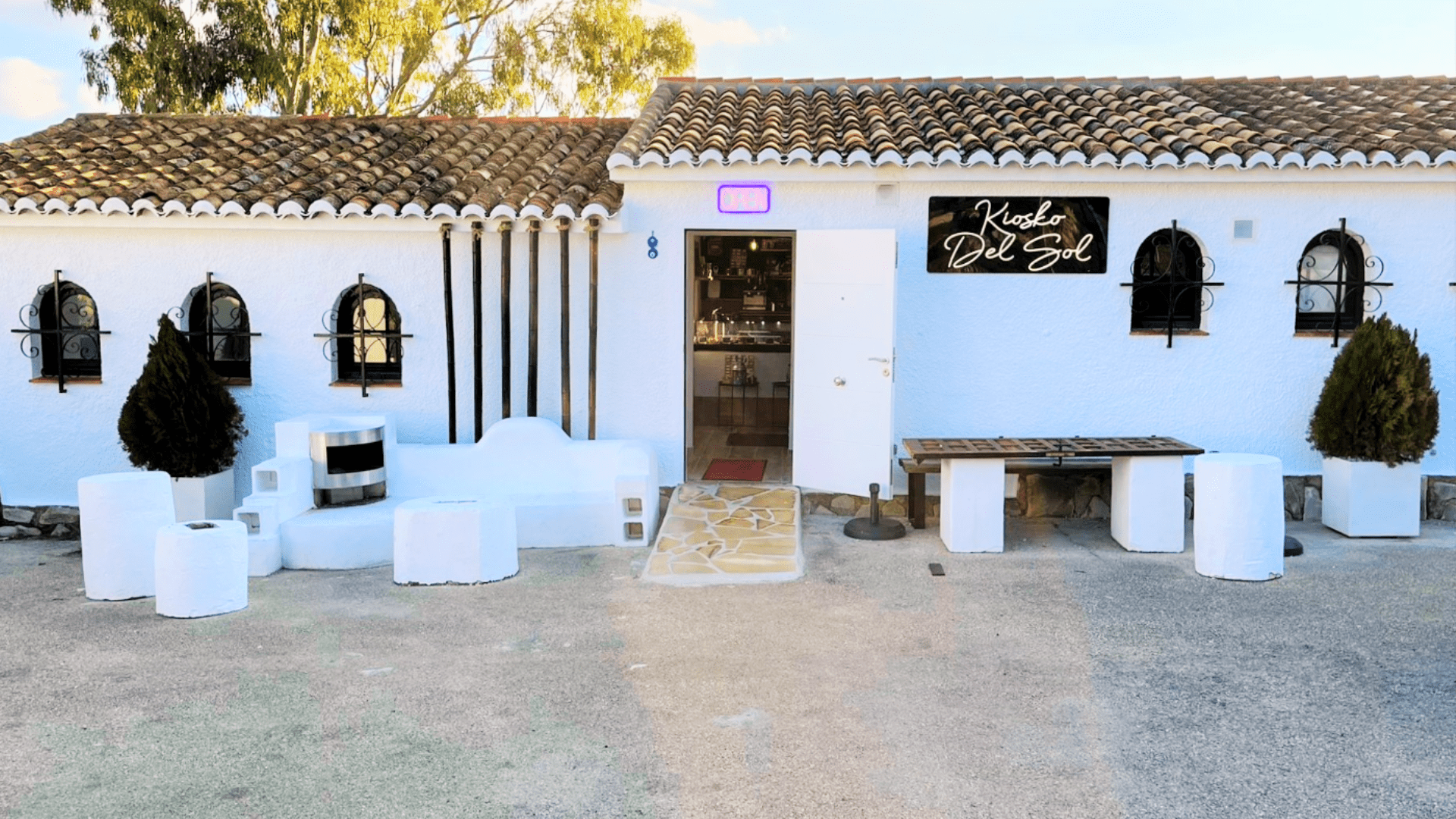 See you at Kiosco del Sol! A charming bar in Cumbre del Sol See you at Kiosco del Sol! A charming bar in Cumbre del Sol