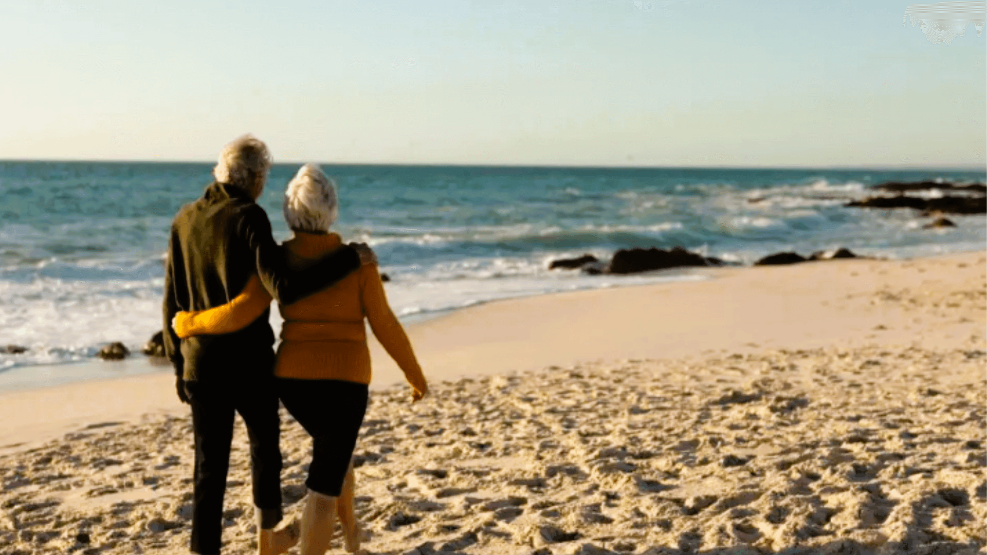 Living in Cumbre del Sol after retirement: tranquility, services, and quality of life