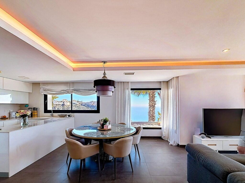 Cumbre del Sol modern luxury apartment with spectacular panoramic views of the sea and cliffs. 5