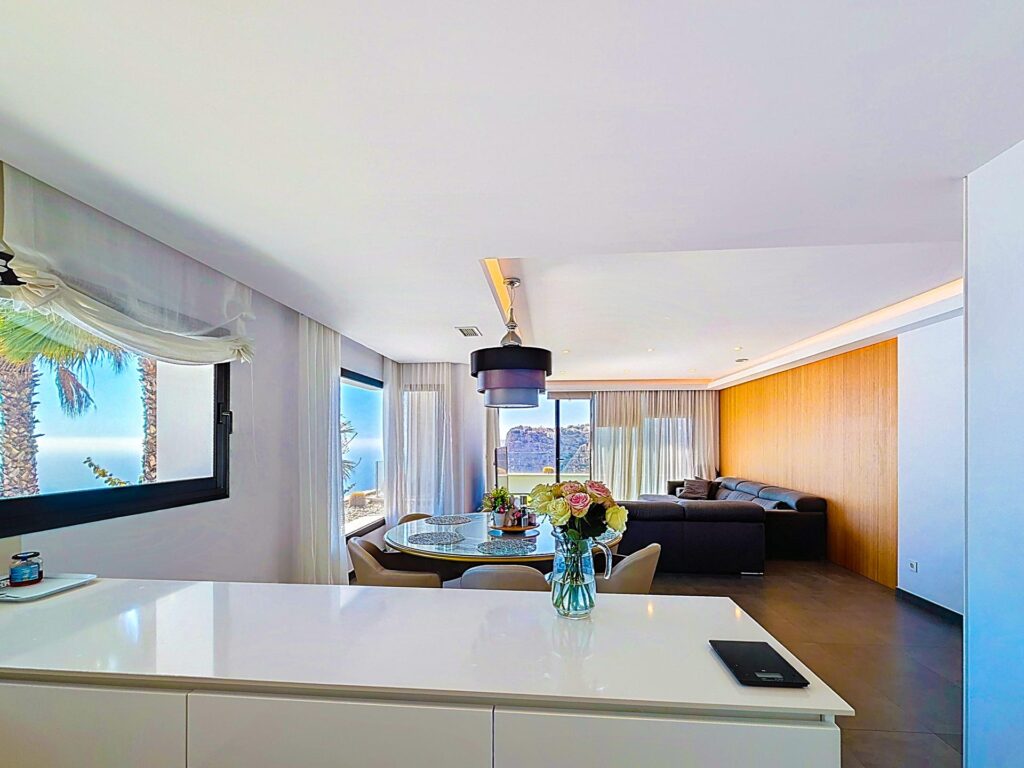 Cumbre del Sol modern luxury apartment with spectacular panoramic views of the sea and cliffs. 10