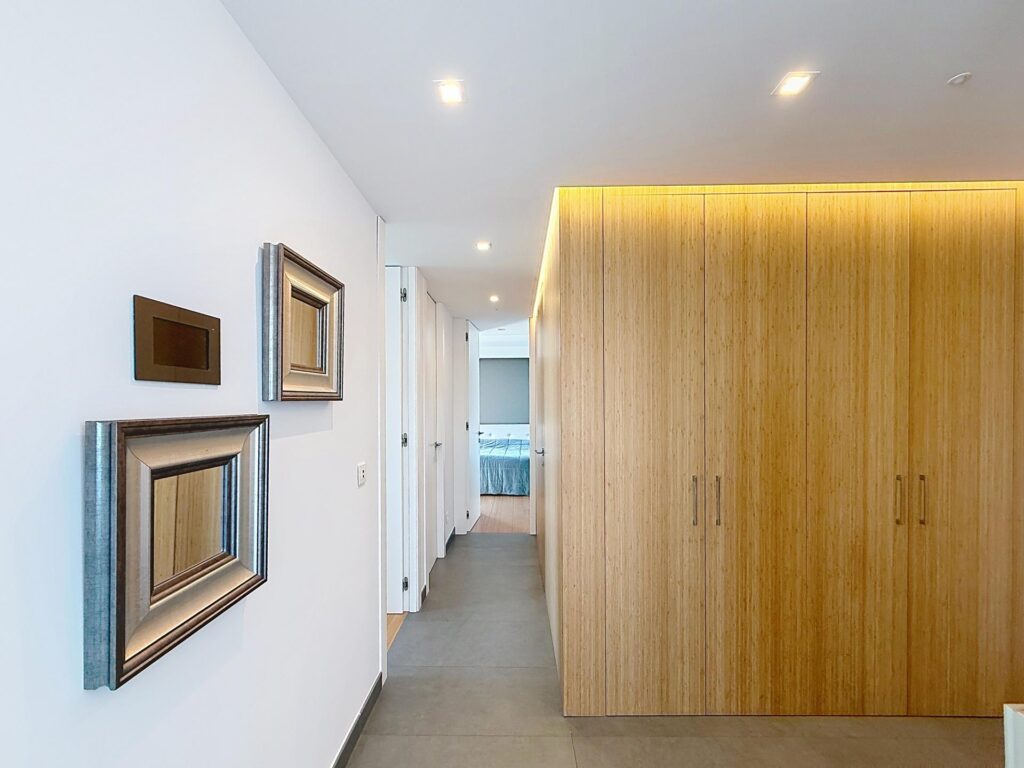 Cumbre del Sol modern luxury apartment with spectacular panoramic views of the sea and cliffs. 20