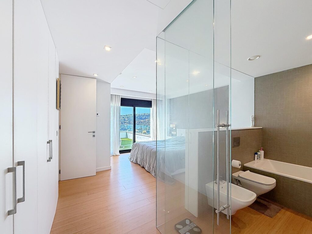 Cumbre del Sol modern luxury apartment with spectacular panoramic views of the sea and cliffs. 29