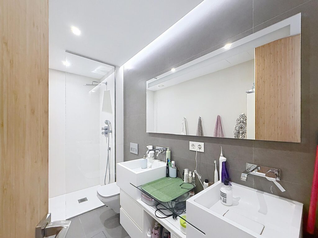 Cumbre del Sol modern luxury apartment with spectacular panoramic views of the sea and cliffs. 30