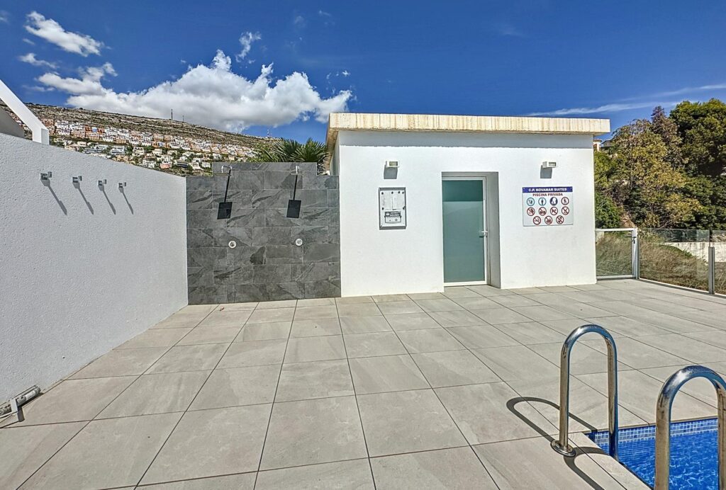 Cumbre del Sol modern luxury apartment with spectacular panoramic views of the sea and cliffs. 53