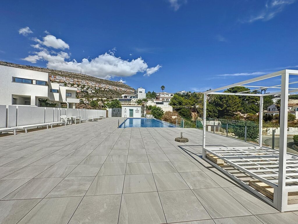Cumbre del Sol modern luxury apartment with spectacular panoramic views of the sea and cliffs. 55