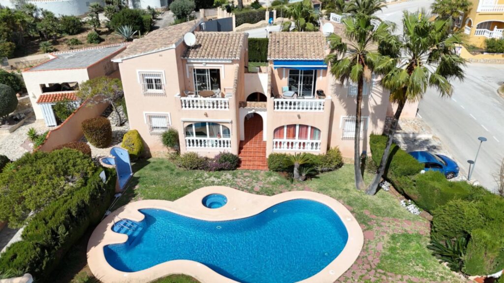 Cumbre del Sol renovated apartment with sea views 3