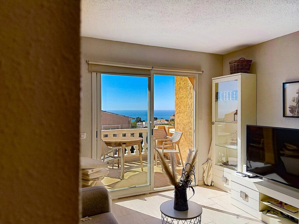 Cumbre del Sol renovated apartment with sea views 4