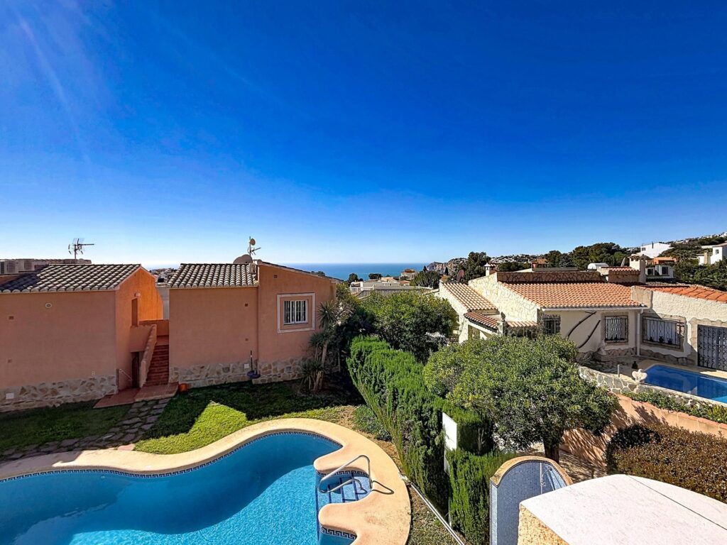 Cumbre del Sol renovated apartment with sea views 12