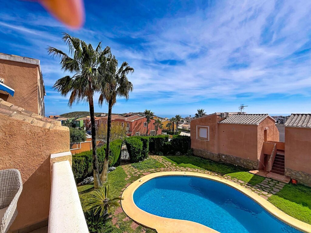 Cumbre del Sol renovated apartment with sea views 15