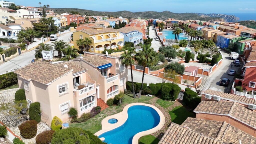 Cumbre del Sol renovated apartment with sea views 34