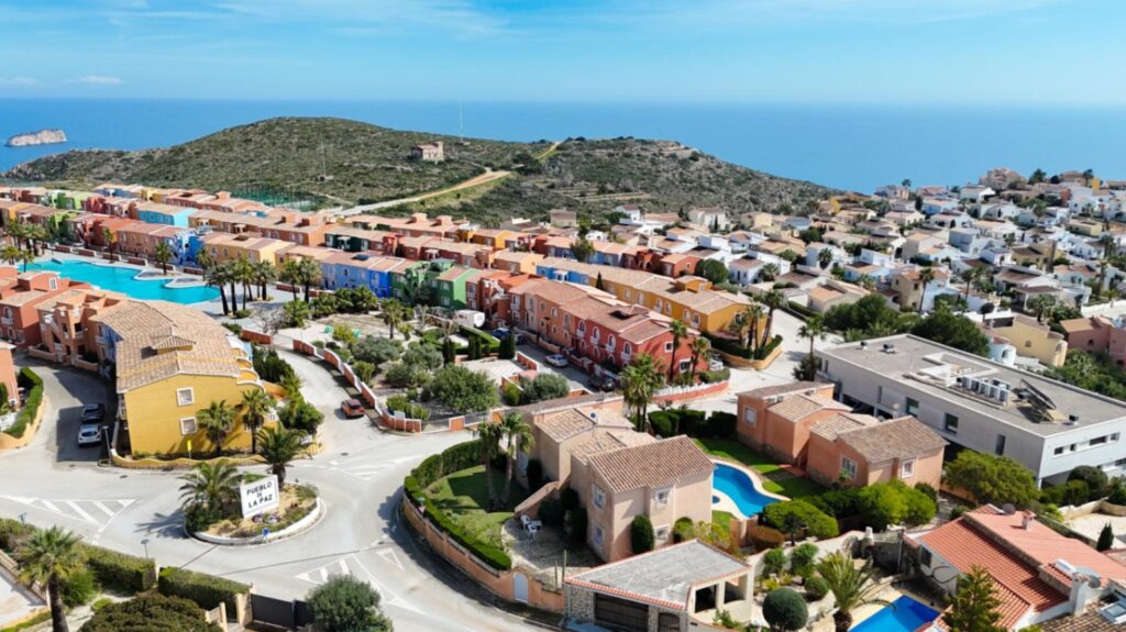 Cumbre del Sol renovated apartment with sea views 35