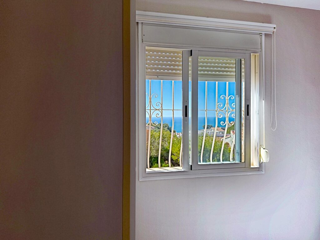 Cumbre del Sol renovated apartment with sea views 36