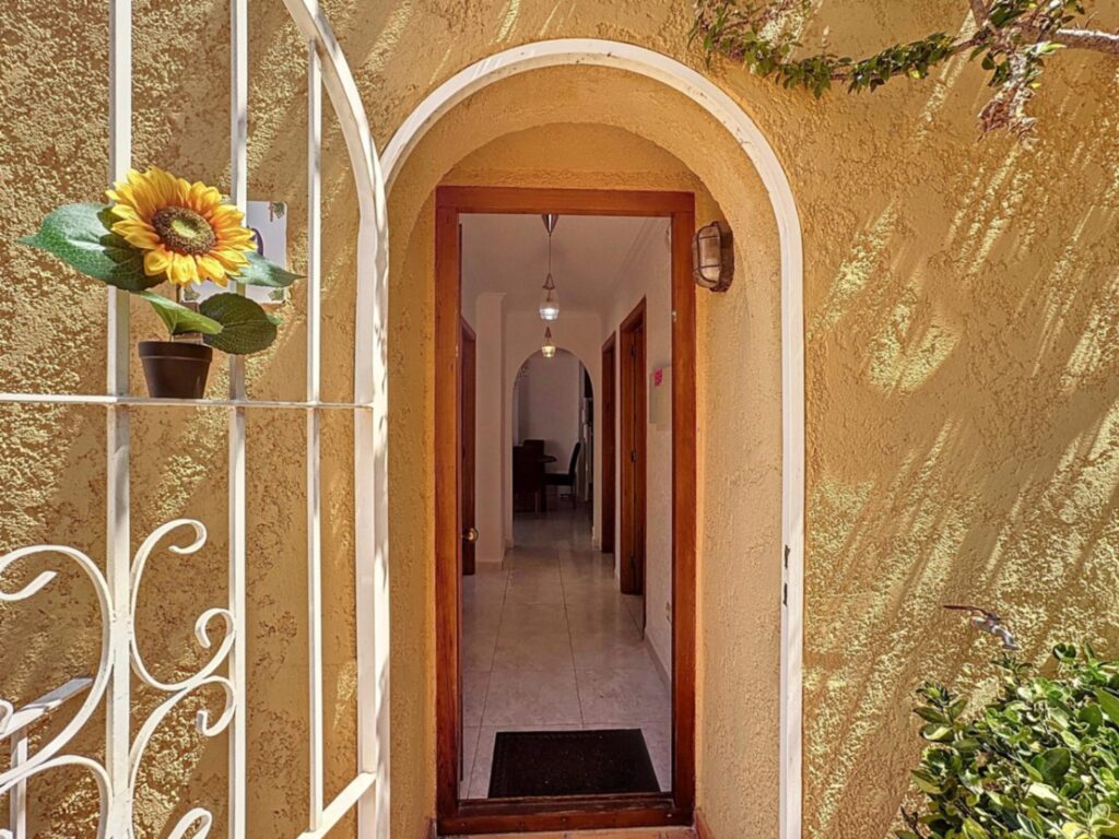 Cumbre del Sol apartment with views of the Moraira valley 2