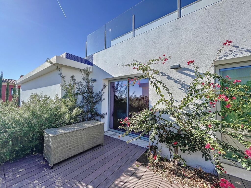 Modern villa with sea views and private pool 65