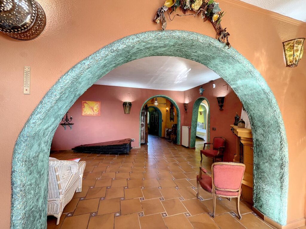 Stunning villa with sea views 7