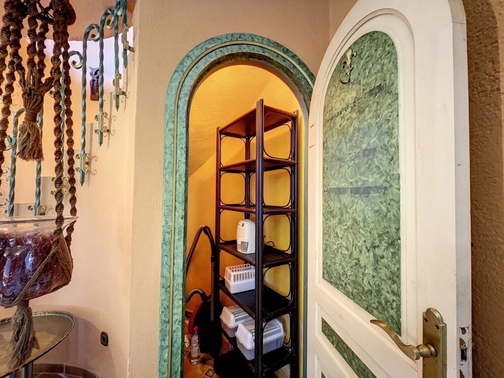 Stunning villa with sea views 16