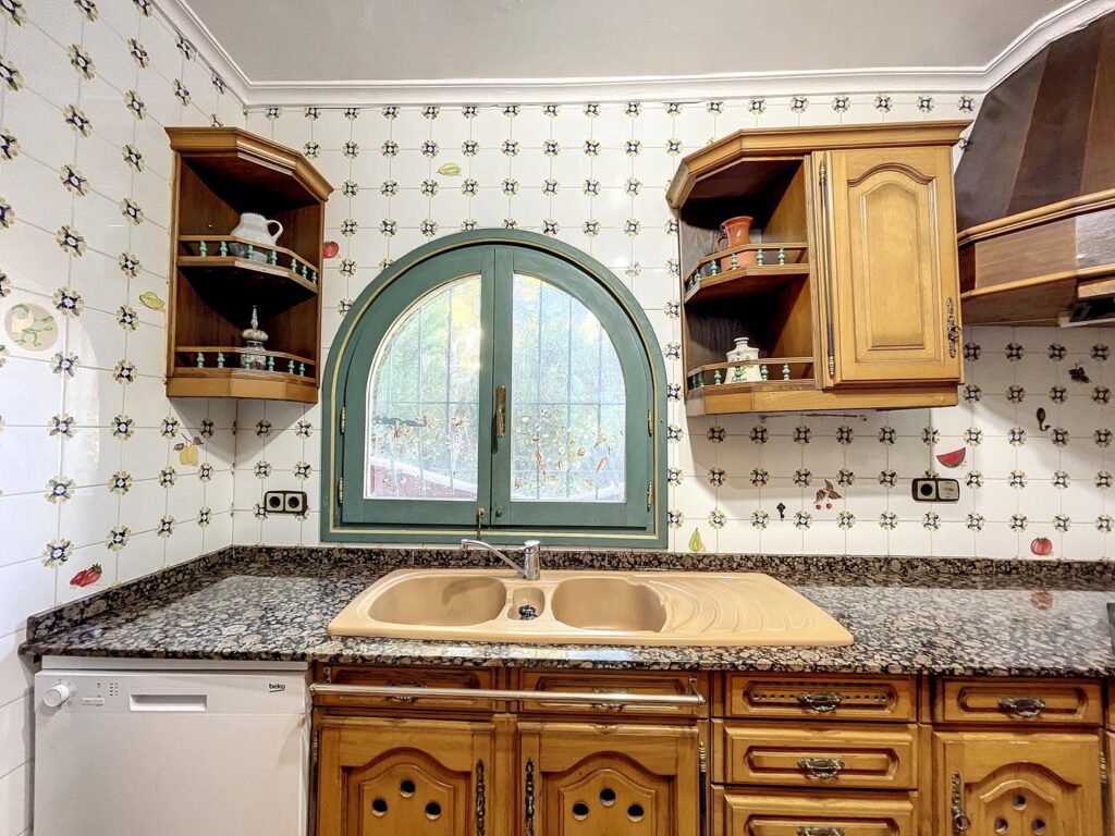 Stunning villa with sea views 20