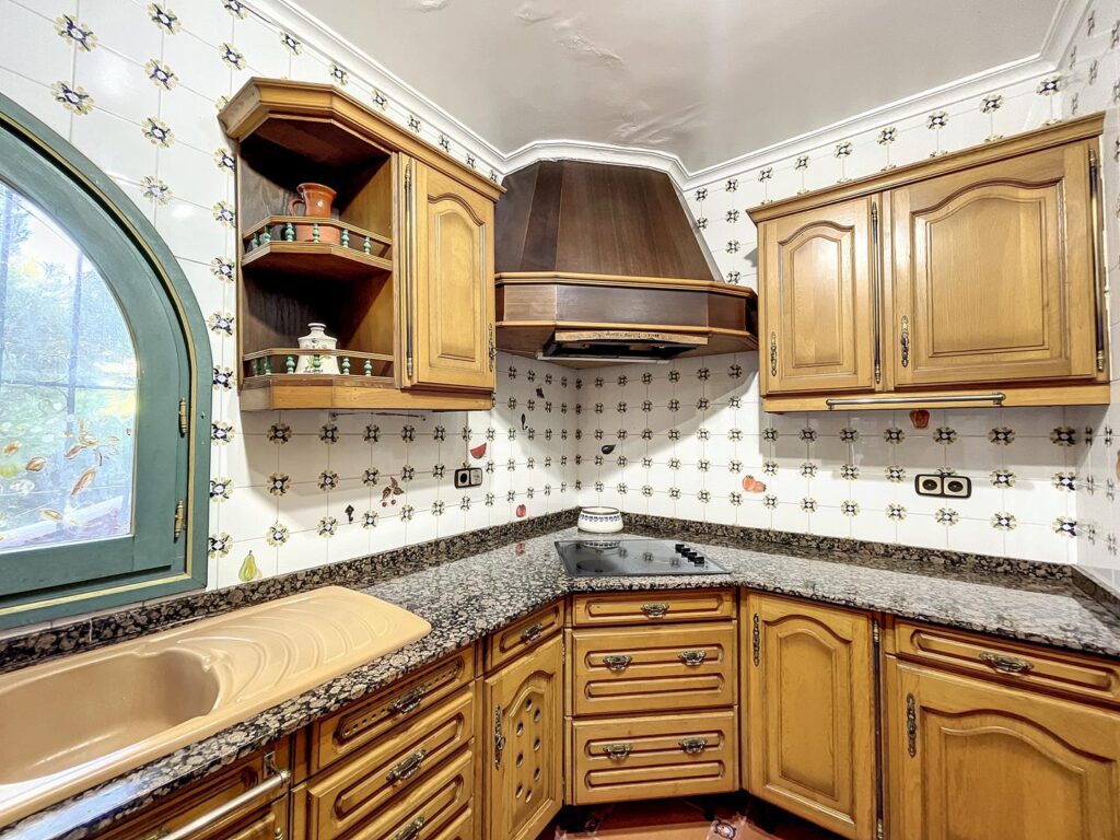 Stunning villa with sea views 21