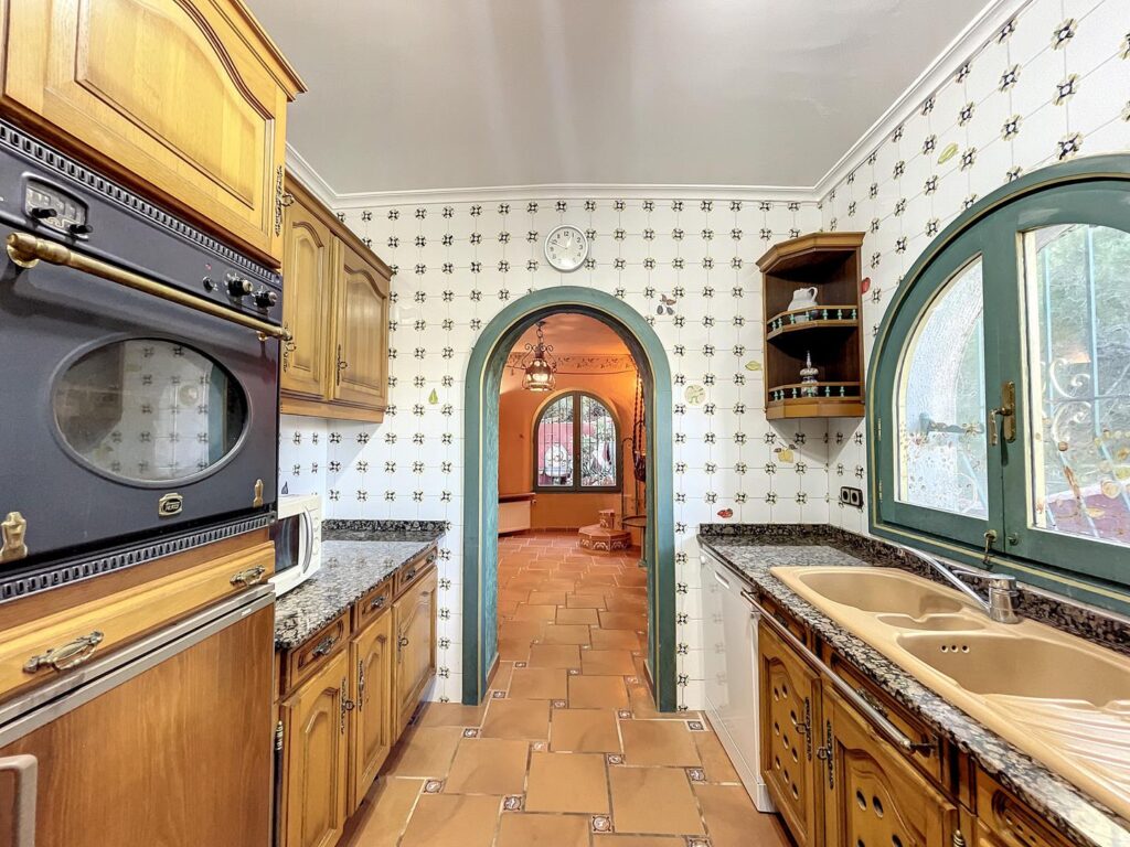 Stunning villa with sea views 22