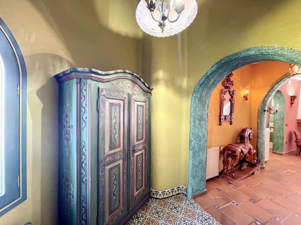 Stunning villa with sea views 23