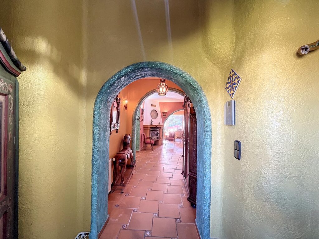 Stunning villa with sea views 24