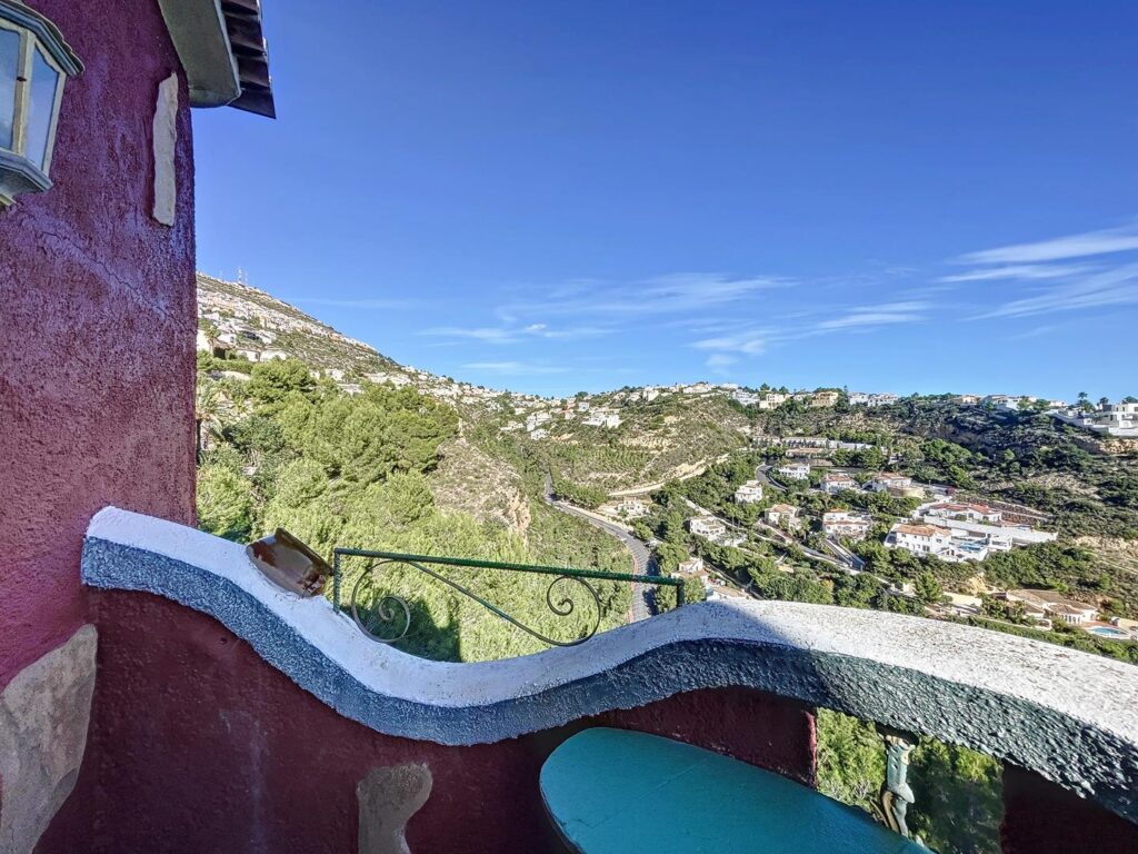 Stunning villa with sea views 29