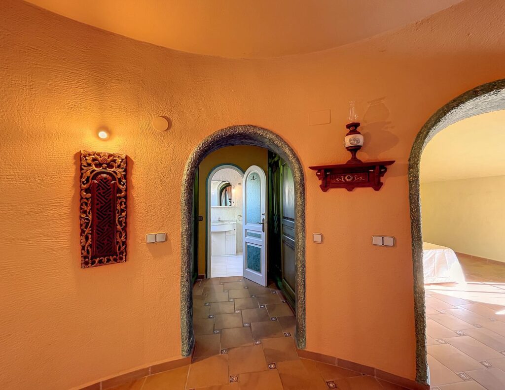 Stunning villa with sea views 44