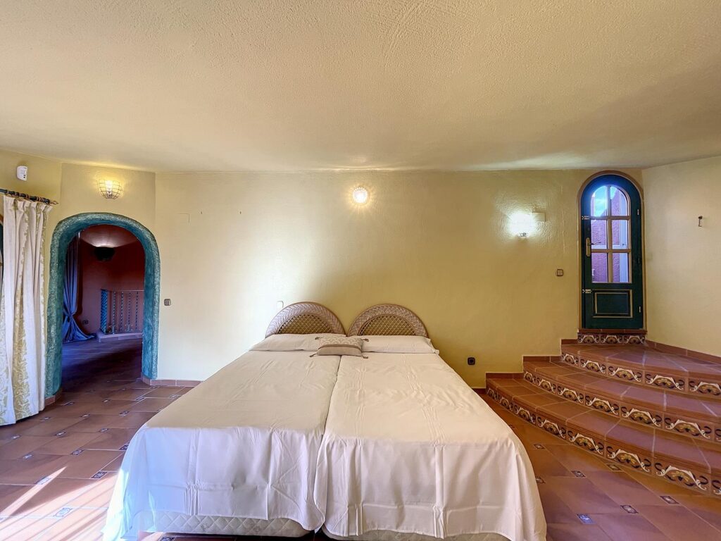 Stunning villa with sea views 46