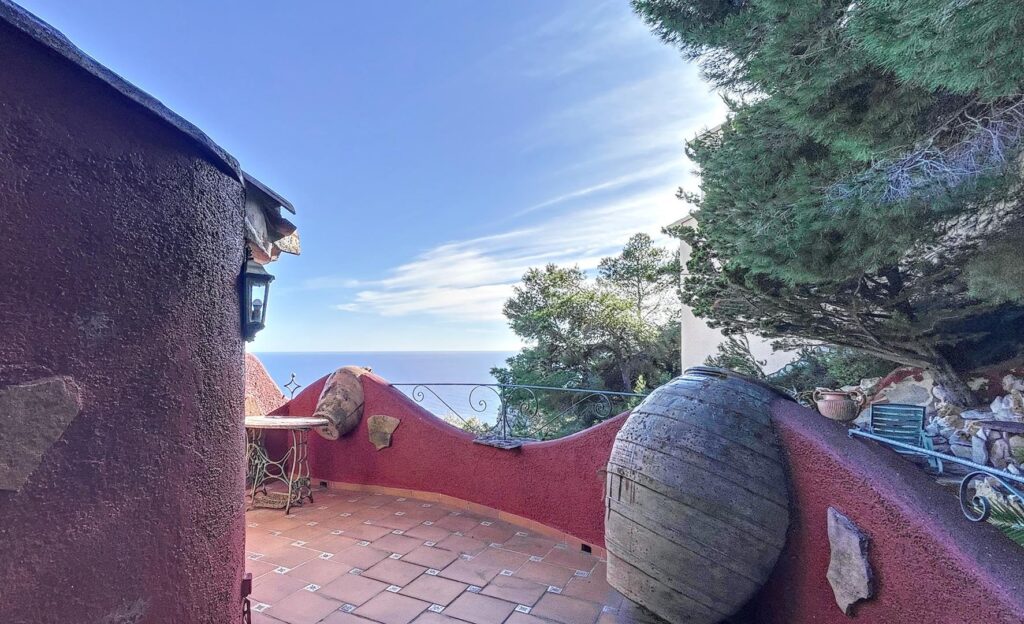 Stunning villa with sea views 50