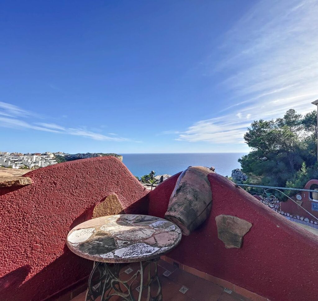 Stunning villa with sea views 51