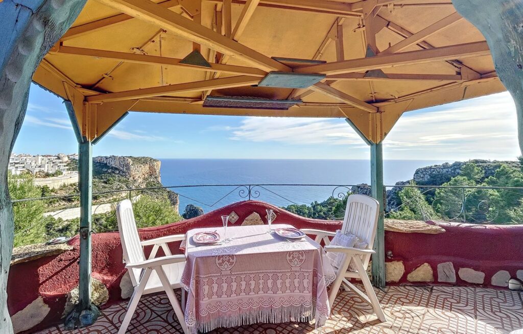 Stunning villa with sea views 58