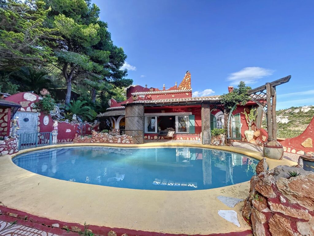 Stunning villa with sea views 59