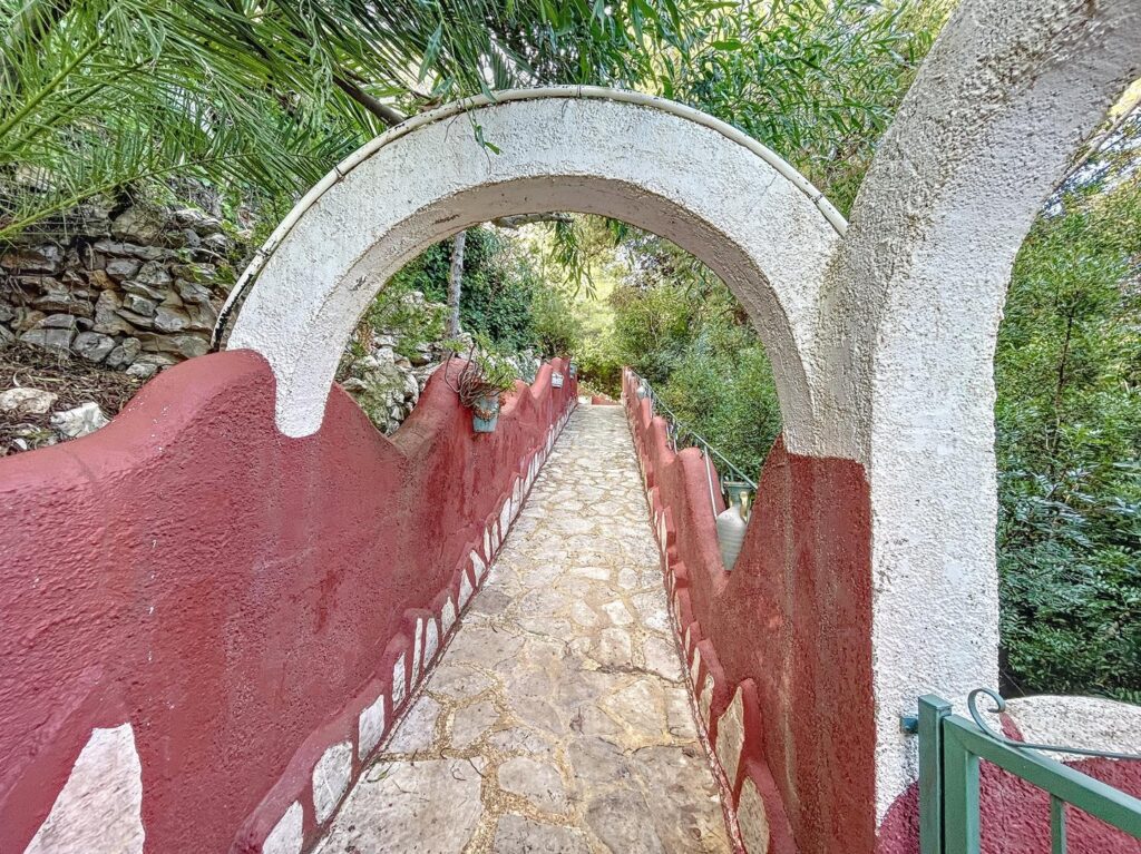 Stunning villa with sea views 65