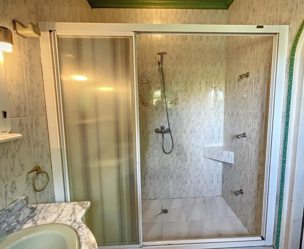 Stunning villa with sea views 68