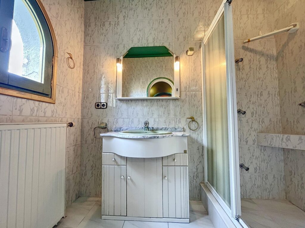 Stunning villa with sea views 69