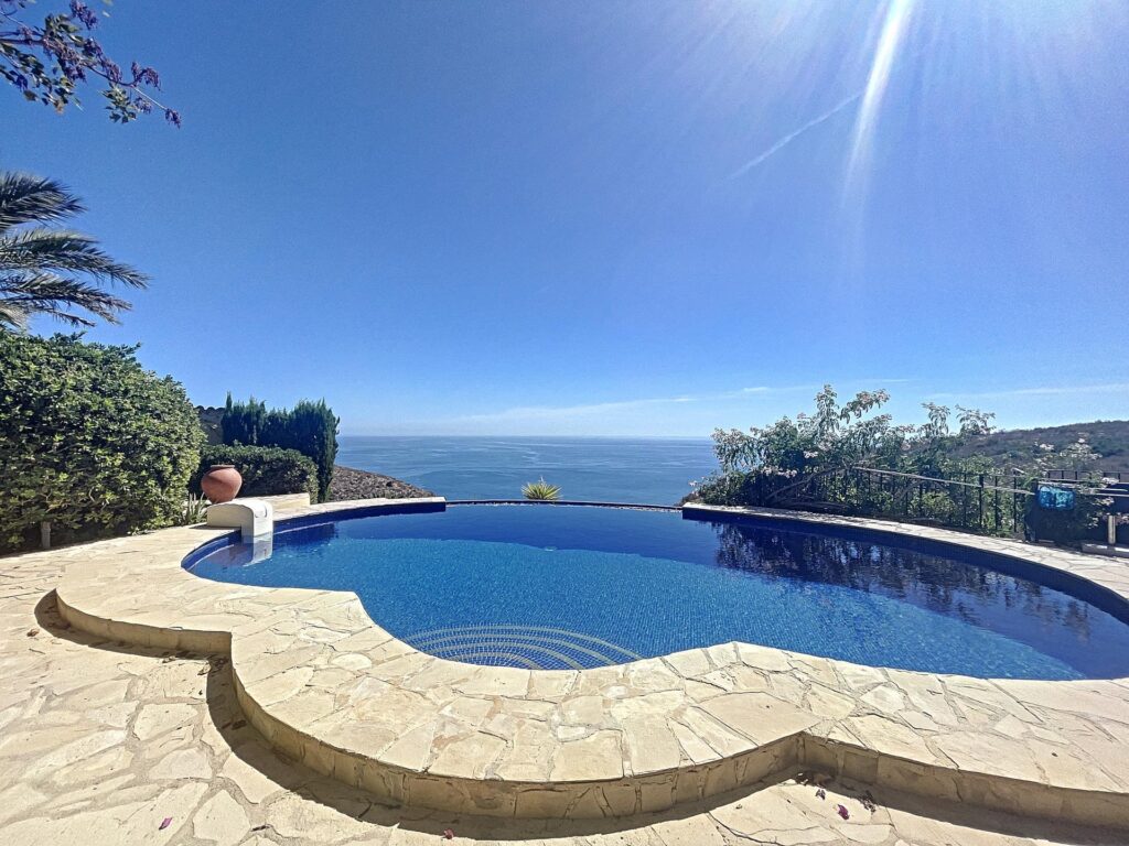 Frontline villa with sea views 1