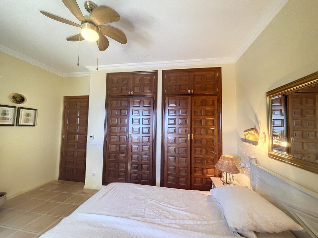 Frontline villa with sea views 22