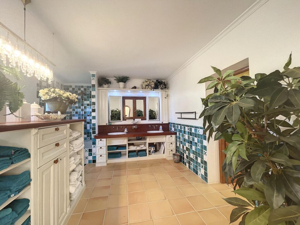 Frontline villa with sea views 50