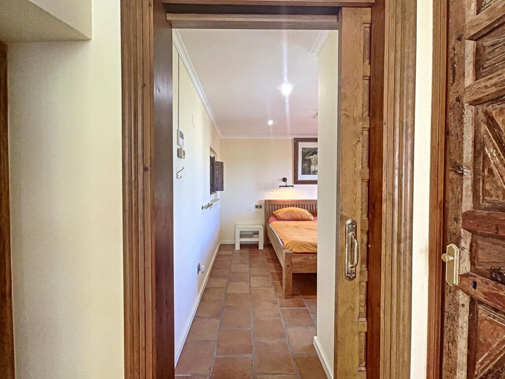 Frontline villa with sea views 66