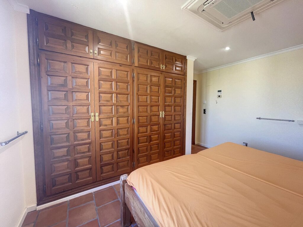 Frontline villa with sea views 70