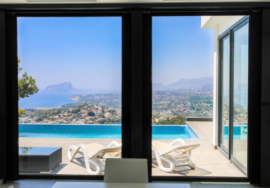 Modern villa with panoramic views 34