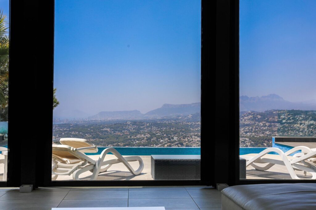 Modern villa with panoramic views 40