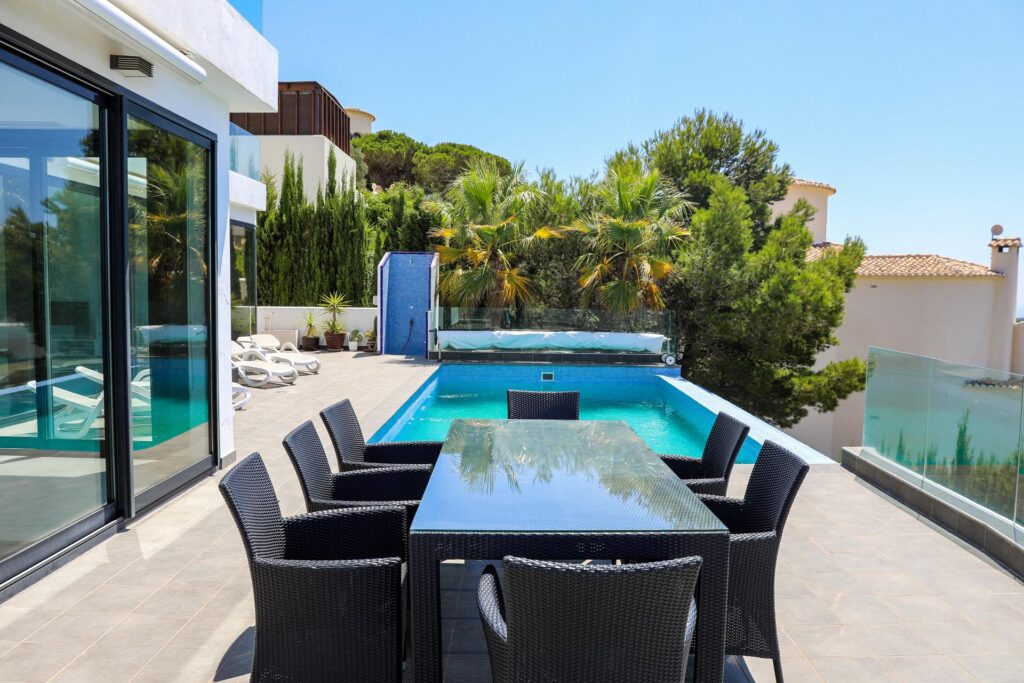 Modern villa with panoramic views 53