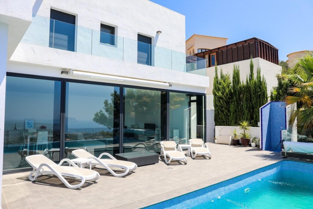 Modern villa with panoramic views 55