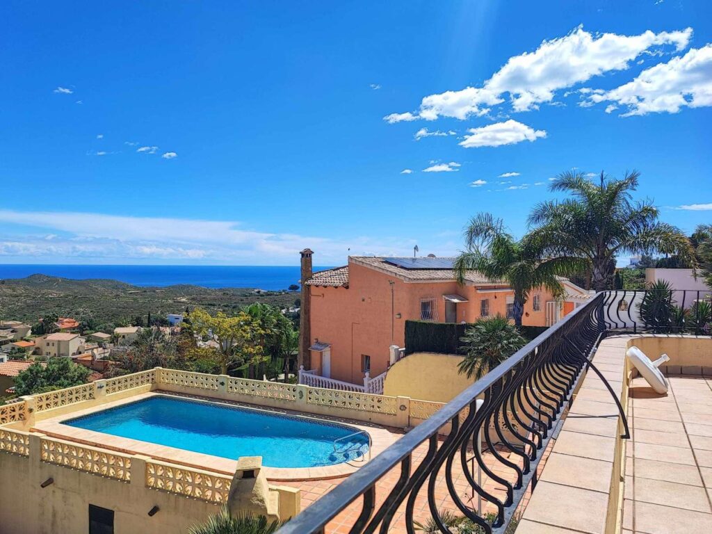 Cumbre del Sol: a Mediterranean-style villa with stunning sea views 5
