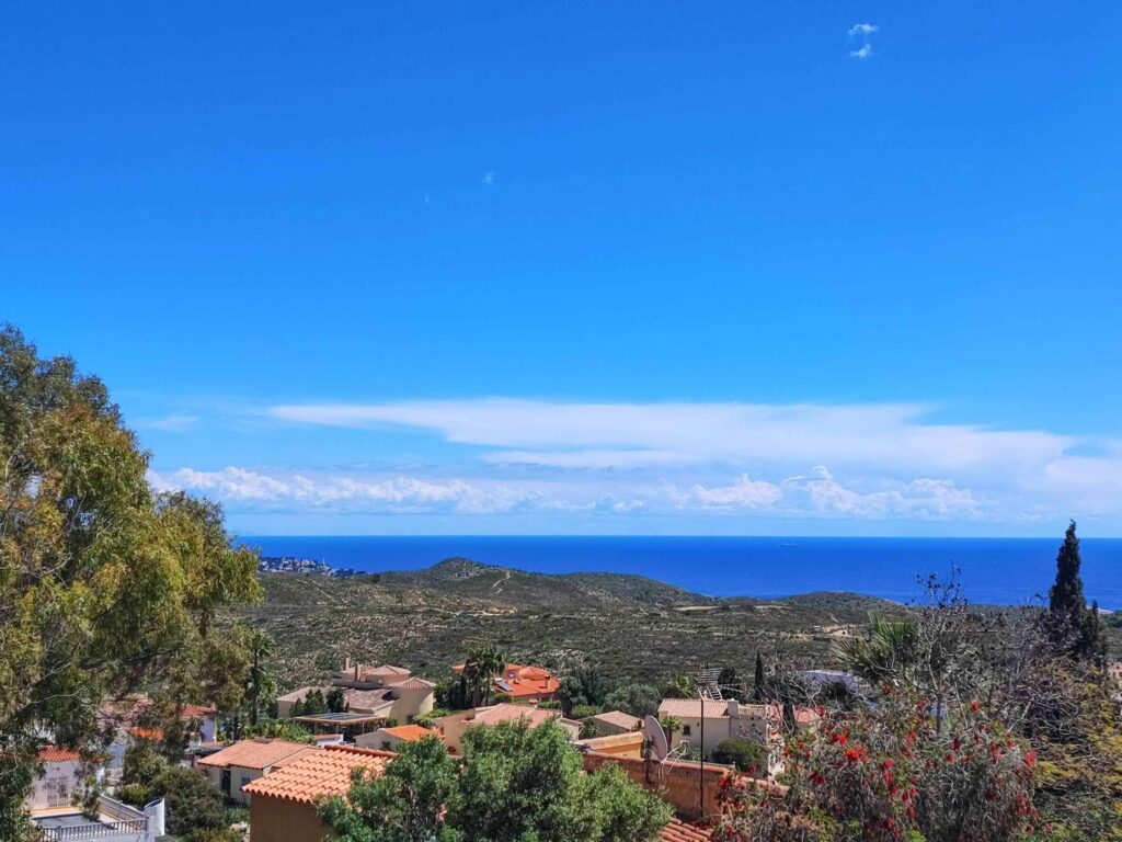 Cumbre del Sol: a Mediterranean-style villa with stunning sea views 13