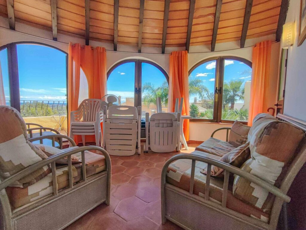 Cumbre del Sol: a Mediterranean-style villa with stunning sea views 14