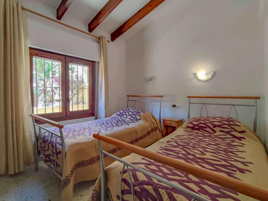 Cumbre del Sol: a Mediterranean-style villa with stunning sea views 18