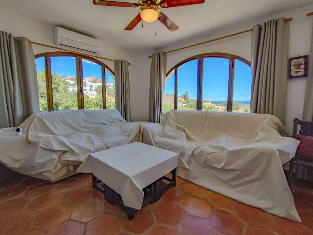 Cumbre del Sol: a Mediterranean-style villa with stunning sea views 22